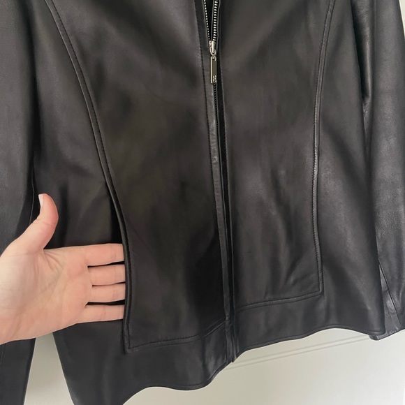 BNWT Ellen Tracy Women’s Leather Jacket Medium MSRP $650 - Picture 3 of 5
